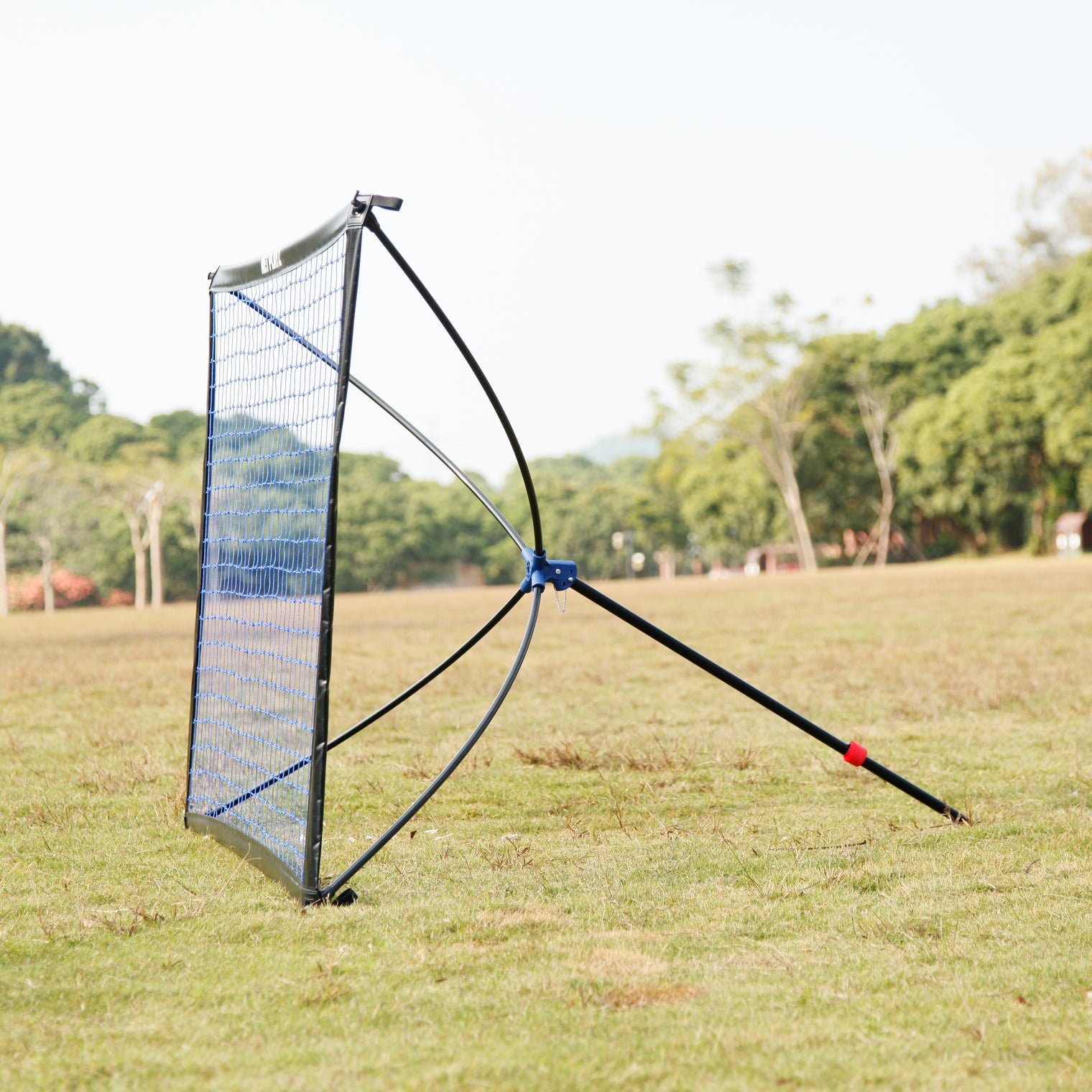 SOCCER REBOUNDER | EASY TRAVEL PLAYZ